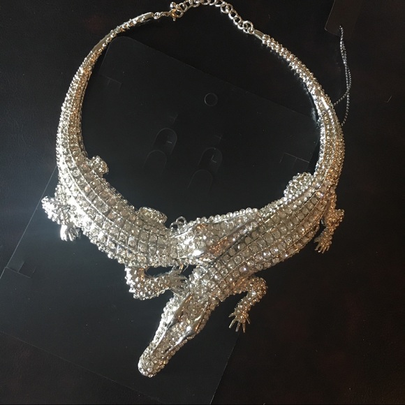 Only 1 left! Crocodile Alligator Statement Necklace 5 ⭐️ rated! - Picture 7 of 7